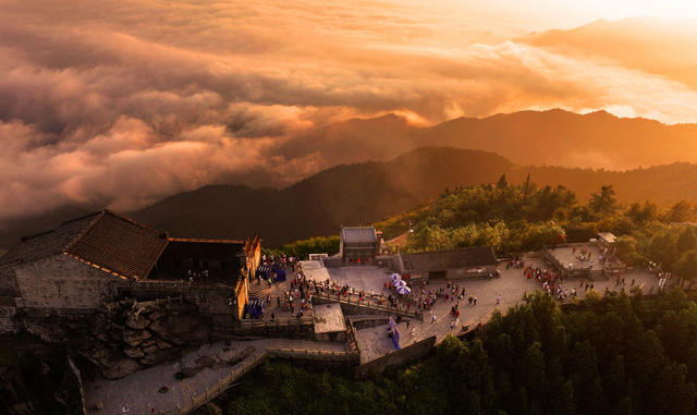 南岳 旅游 客流 高峰 