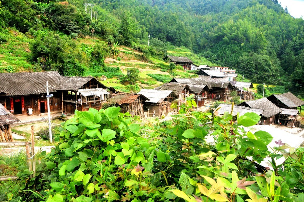 民居 高山 画卷