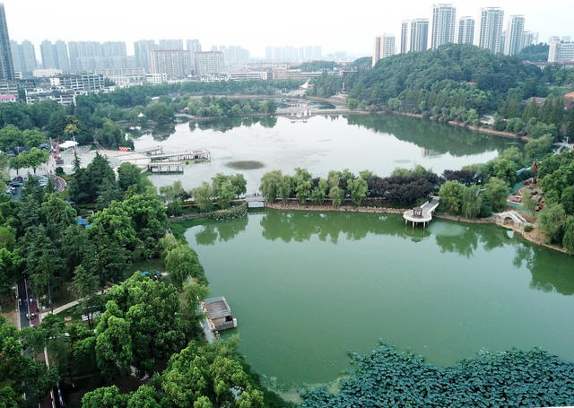 航拍囗秀峰湖