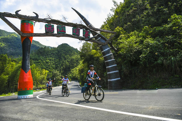 民宿  休闲  就业  农村基础设施