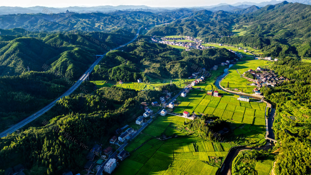 多彩 大地 田园 公路 山峦 乡村 美景