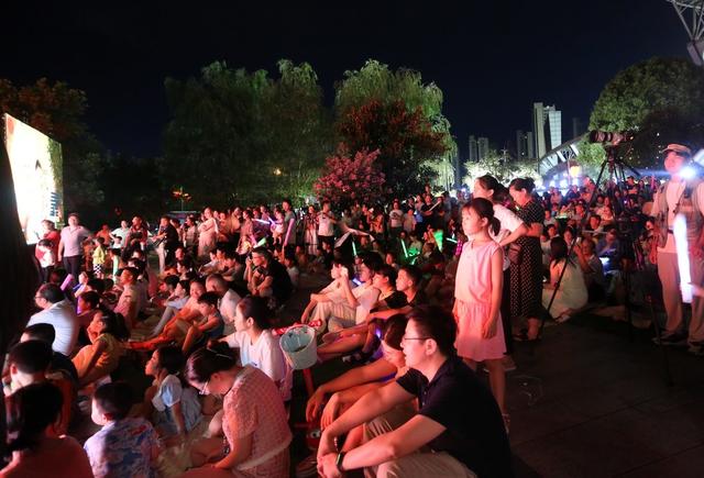 三农 水果 音乐会