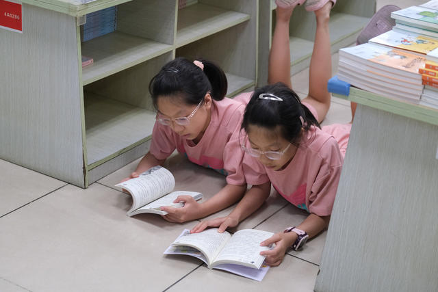 读书，纳凉，暑假