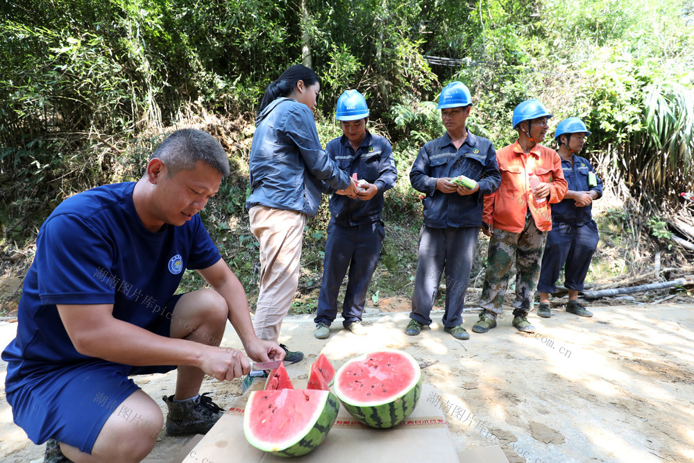 抗洪救灾 驰援灾区 高温劳动者 酷暑送清凉 重建家园