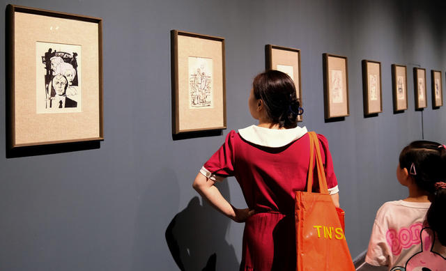 俞晓夫，艺术大展