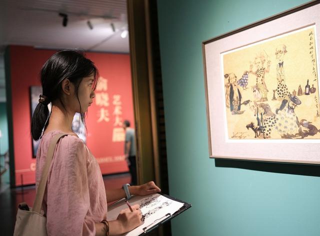 俞晓夫，艺术大展