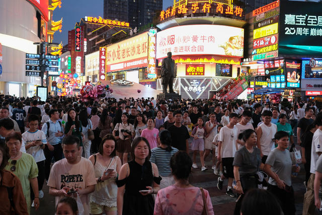 “夜经济”，红火