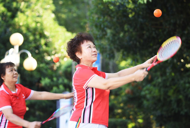 嘉禾: 公园健身热