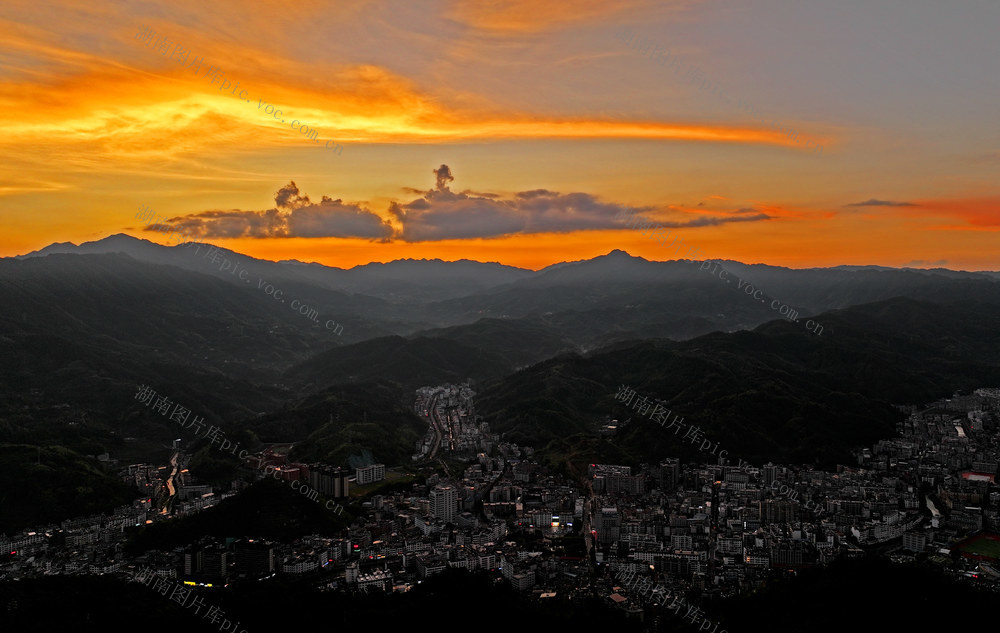 湖南桂东 霞 山城 生态画卷