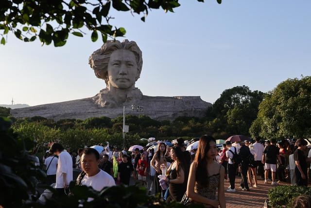 长沙 国金街 夜市经济  文旅融合  烟火长沙  旅游  网红城市长沙