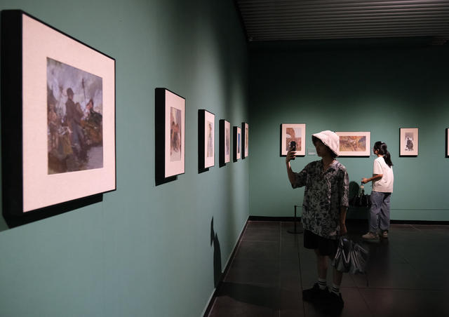俞晓夫，艺术大展，举行