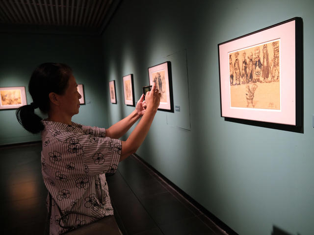 俞晓夫，艺术大展，举行
