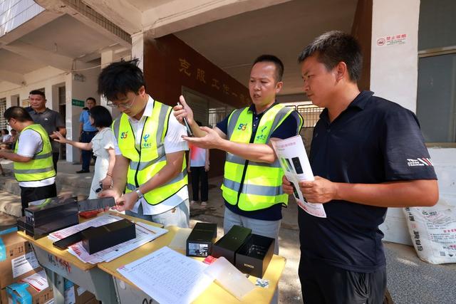 资兴市抗洪抢险 应急通信 卫星手机 汽油发电机投放 卫星通话