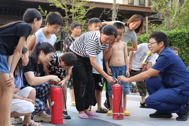 夏季 防火 消防 安全 宣传 进小区 自救 安全意识