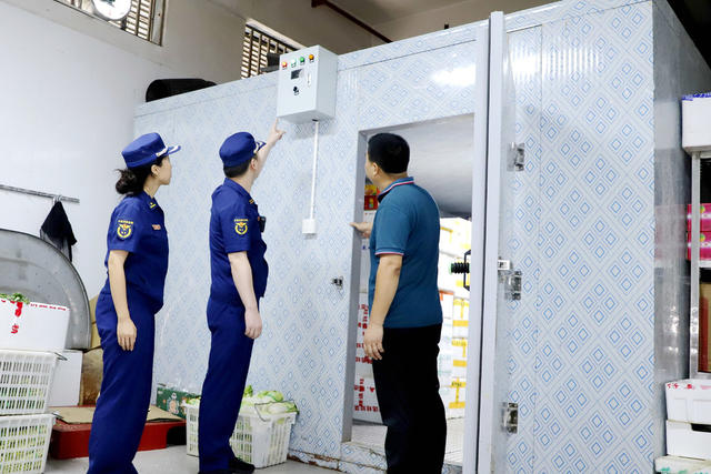 消防监督员  瑞湘邻超市 中秋节 消防安全 专项检查