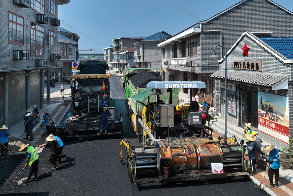 农旅融合筑路忙