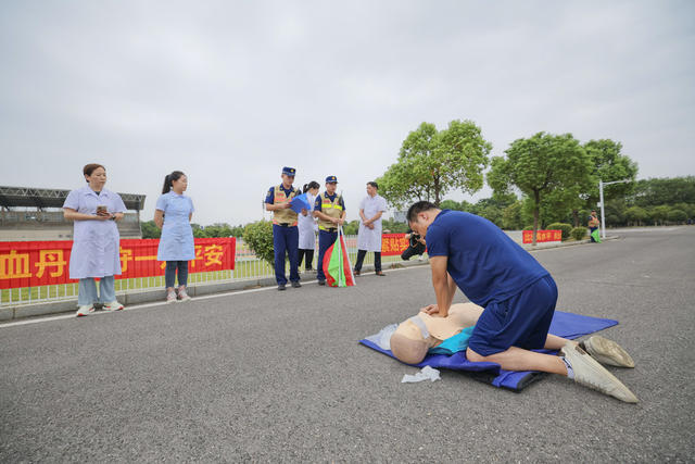 为 提高乡镇街道应急救援队伍的实战能力 湘潭市突发事件应急管理委员会办公室 举办 第二届乡镇应急能力比武大赛