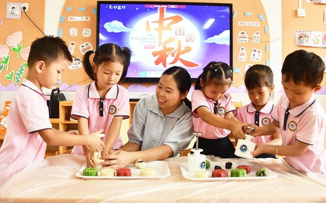   品民俗 迎中秋