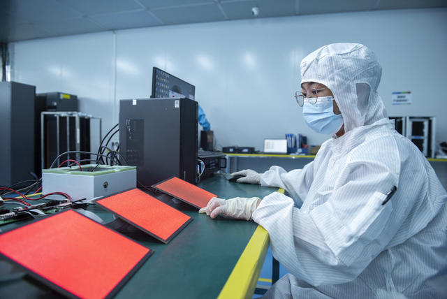 娄底 企业生产 MLED模组 坚守岗位 假期