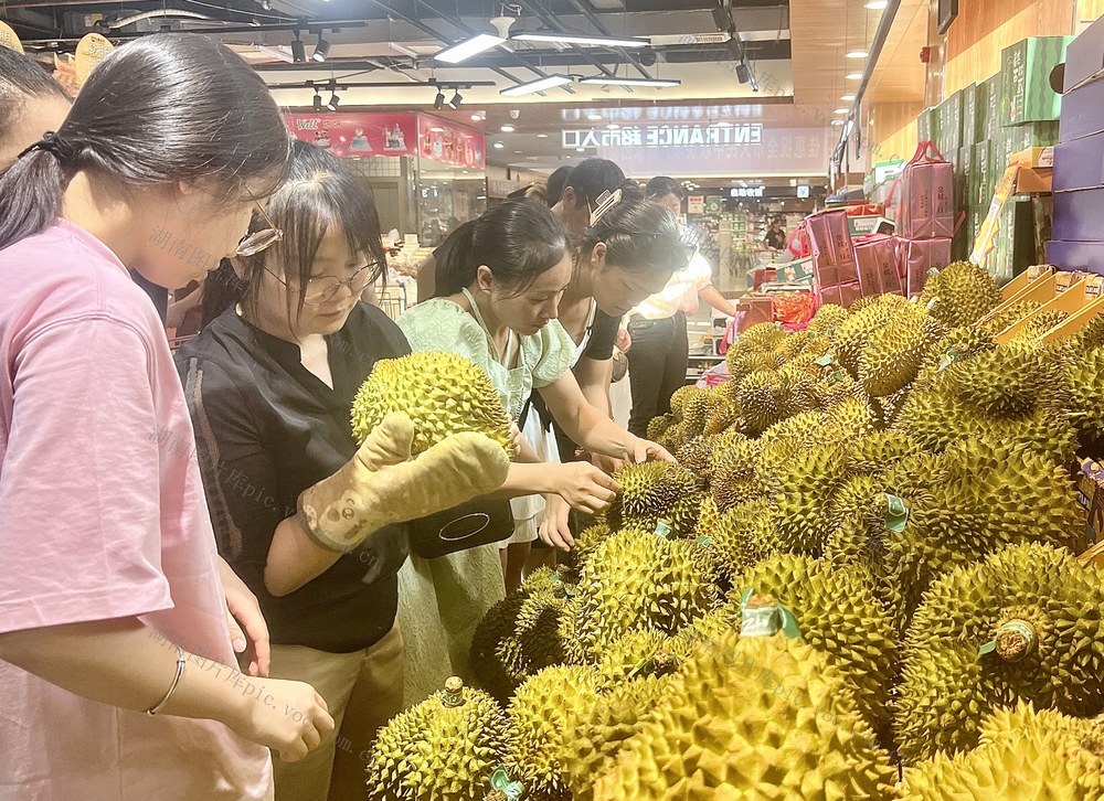 “团圆经济”拉动消费
