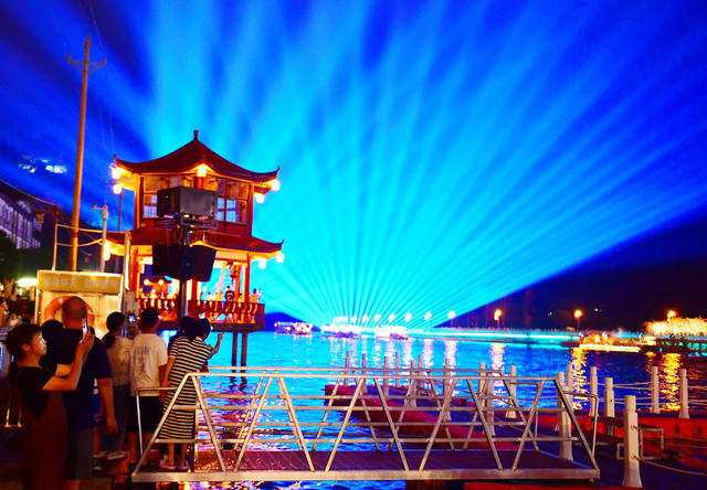 中秋节 旅游  节日 氛围浓