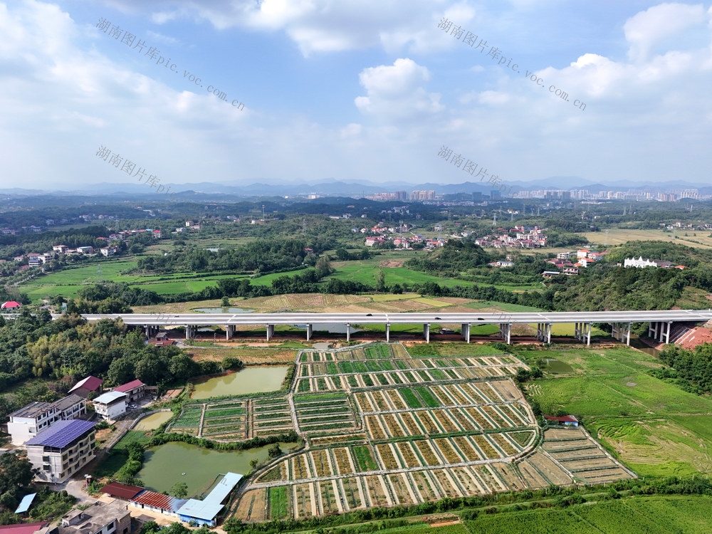 高速  公路  交通  生态  田园  和美   乡村  自然  
风景  旅游