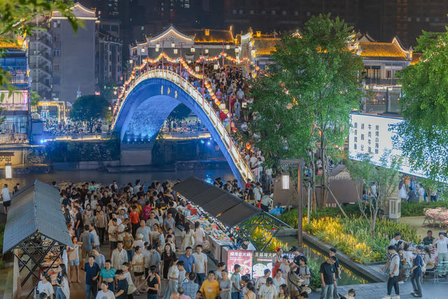 裕后街  夜