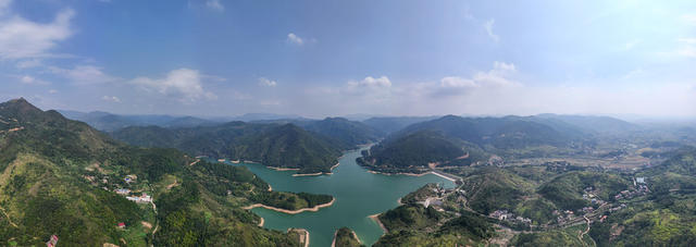 水库  生态  青山  碧水  风景  旅游  自然  湿地  风光