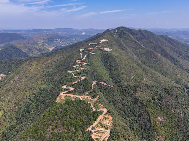 公路  山路  弯弯  致富路  风景  旅游