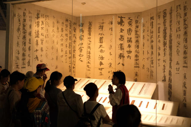 参观，简牍博物馆