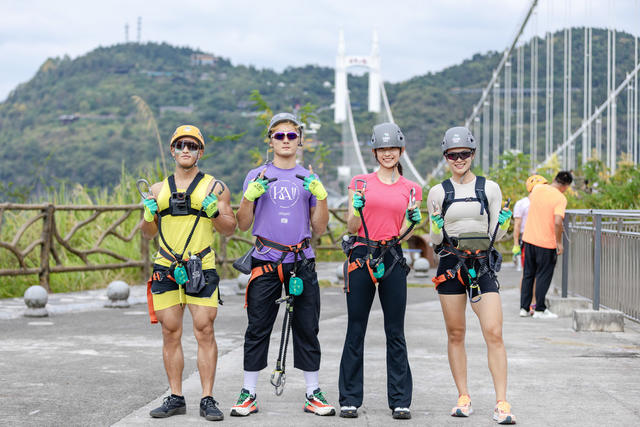 高空铁三 矮寨大桥 云中漫步 高桥矩阵 飞拉达