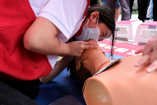 长沙市红十字会，橘子洲景区移动救护站救护师