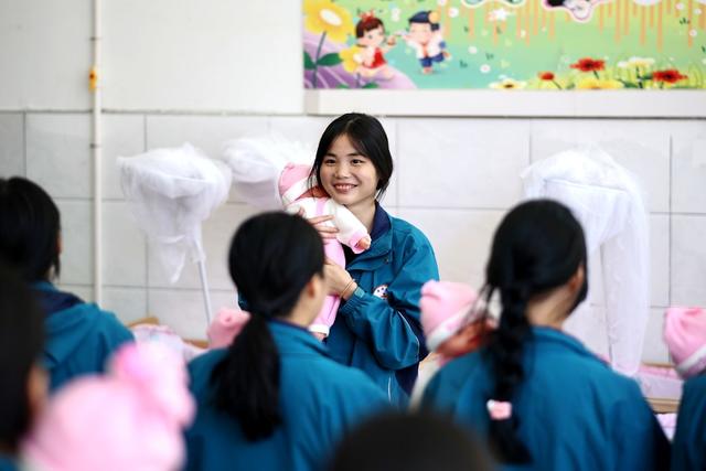 职业教育、学校、学生、保育、技能