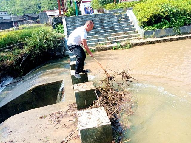 河道  清理 畅通