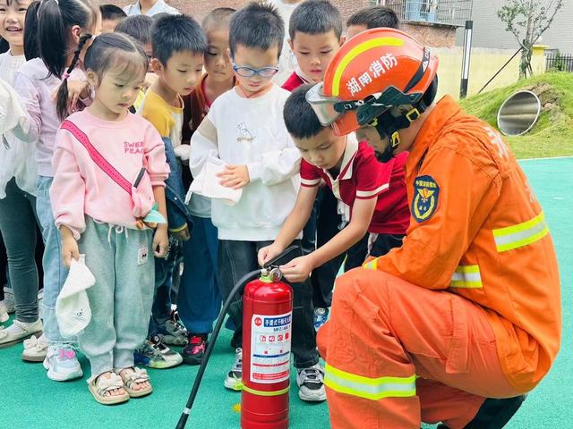 新田 消防安全 进 校园