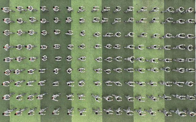 大学生 新生 军训 