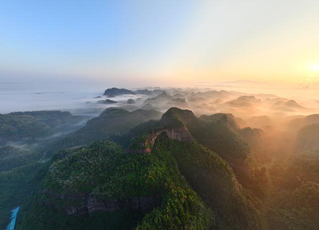 湖南  郴州 苏仙区 飞天山 国家地质公园 丹霞地貌  云海  美景 