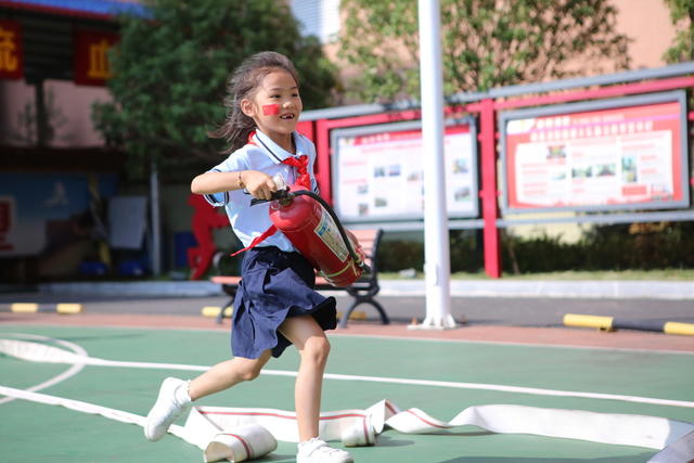 消防  国旗   国庆   小孩  活动  