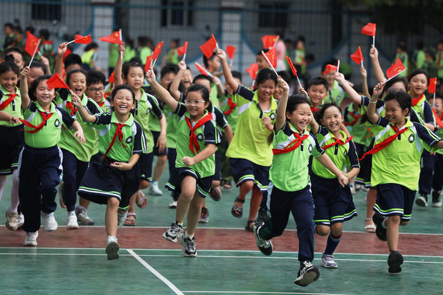 喜迎 国庆 小学 㵲水路
