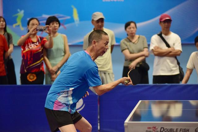 比赛 乒乓球  迎国庆 体育 全民健身