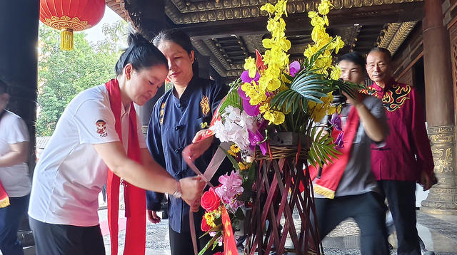 新区推荐官参加祈福活动