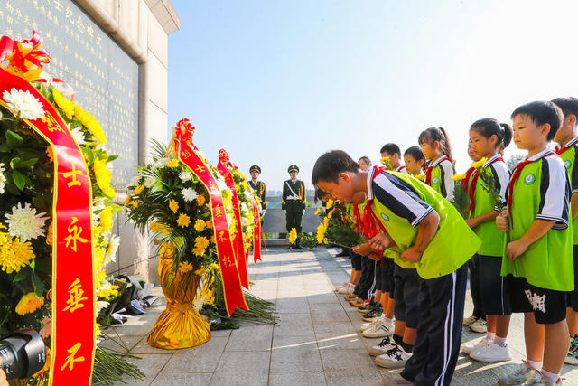 烈士纪念日  缅怀  革命先烈  