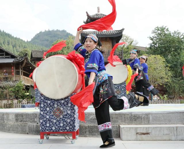 多彩活动迎国庆