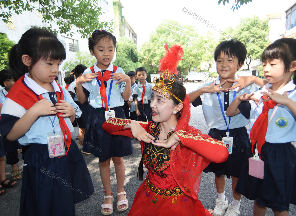 嘉禾:民族文化进校园