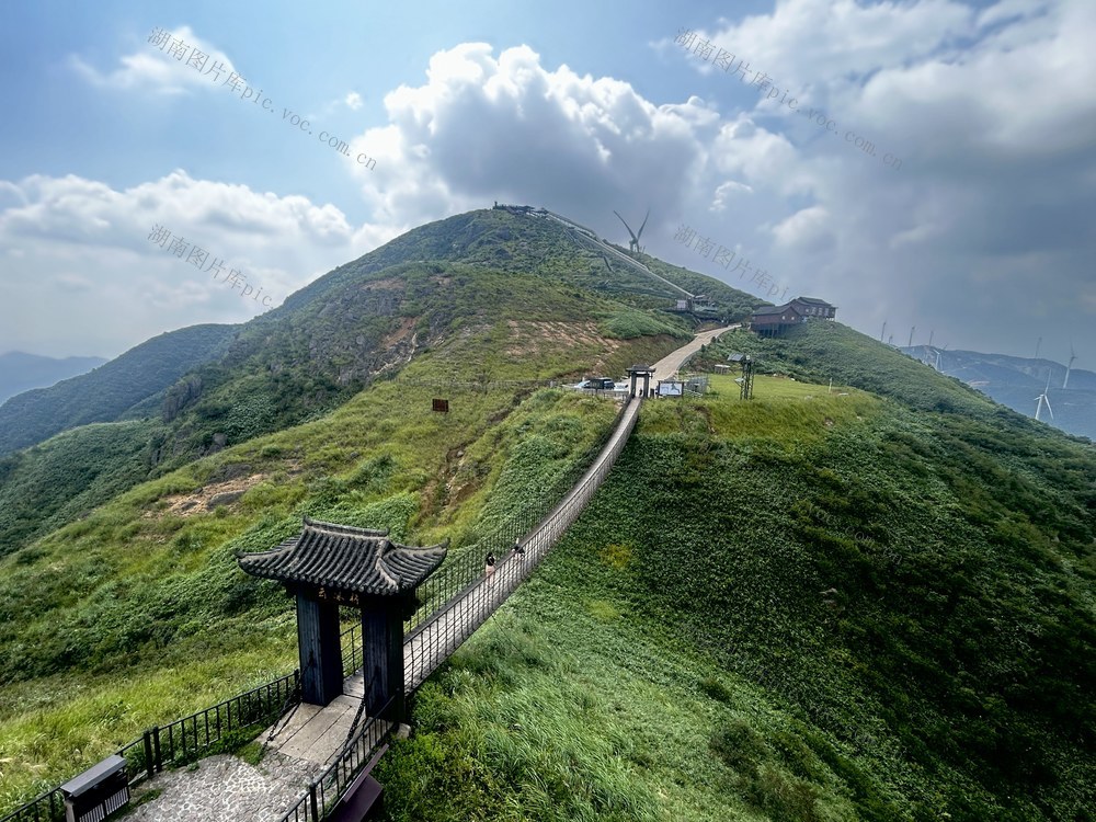 云冰山  旅游  景区  游客  文旅融合  生态