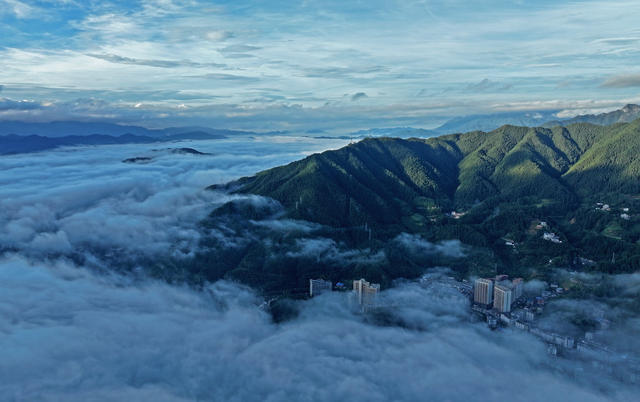 湖南 桂东县县城城南 仙境