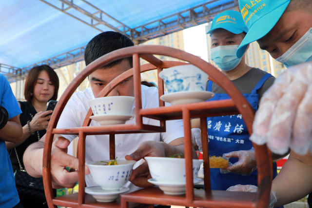 民间  厨师  厨艺  比拼  美食 名菜