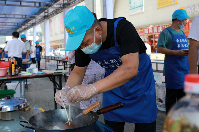 民间  厨师  厨艺  比拼  美食 名菜