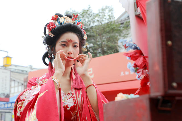 常德河街 传统婚俗 游客观赏 沉浸式体验 绵延千年 古老与浪漫