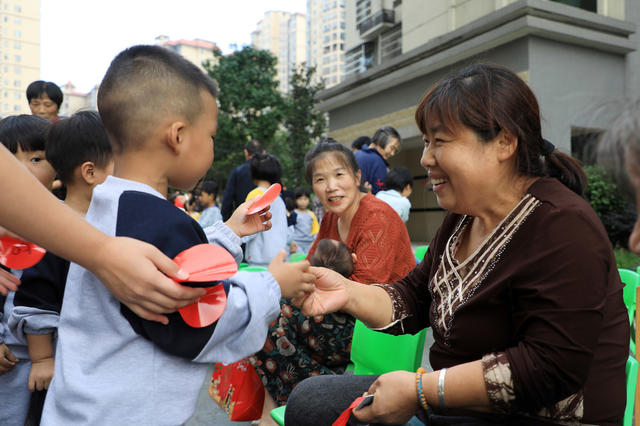 重阳节  敬老  老人  关心  祝福  感恩